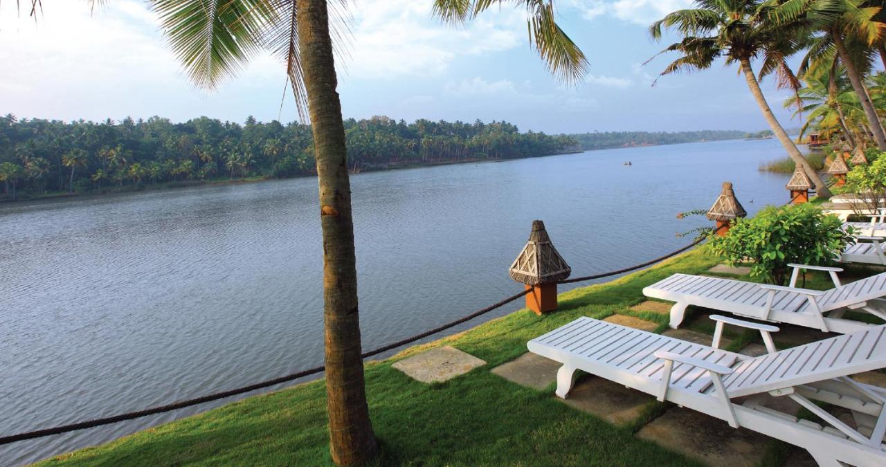 Fragrant Nature Backwater Resort & Ayurveda Spa Kollam Dış mekan fotoğraf