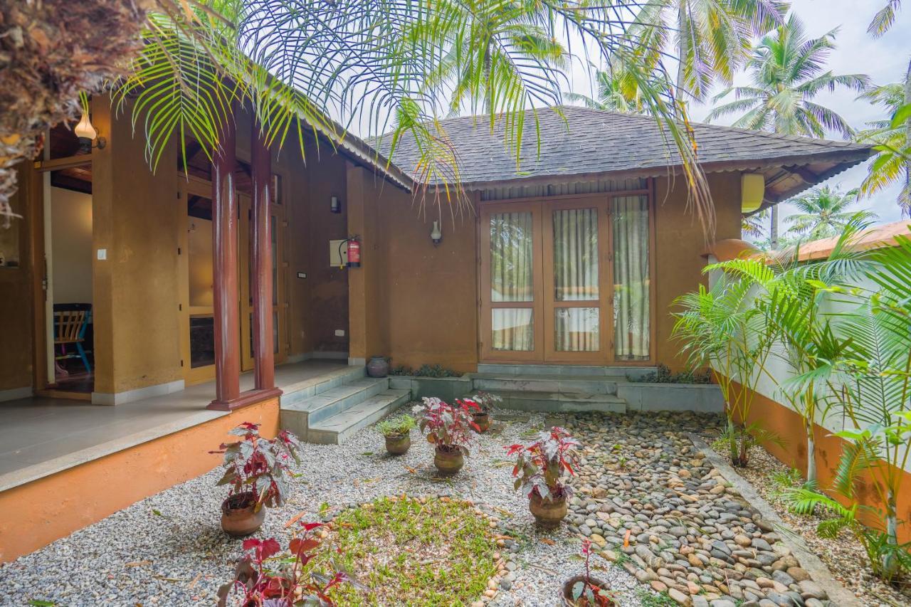 Fragrant Nature Backwater Resort & Ayurveda Spa Kollam Dış mekan fotoğraf