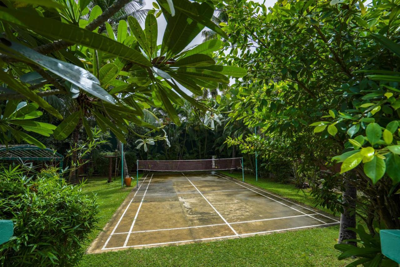 Fragrant Nature Backwater Resort & Ayurveda Spa Kollam Dış mekan fotoğraf