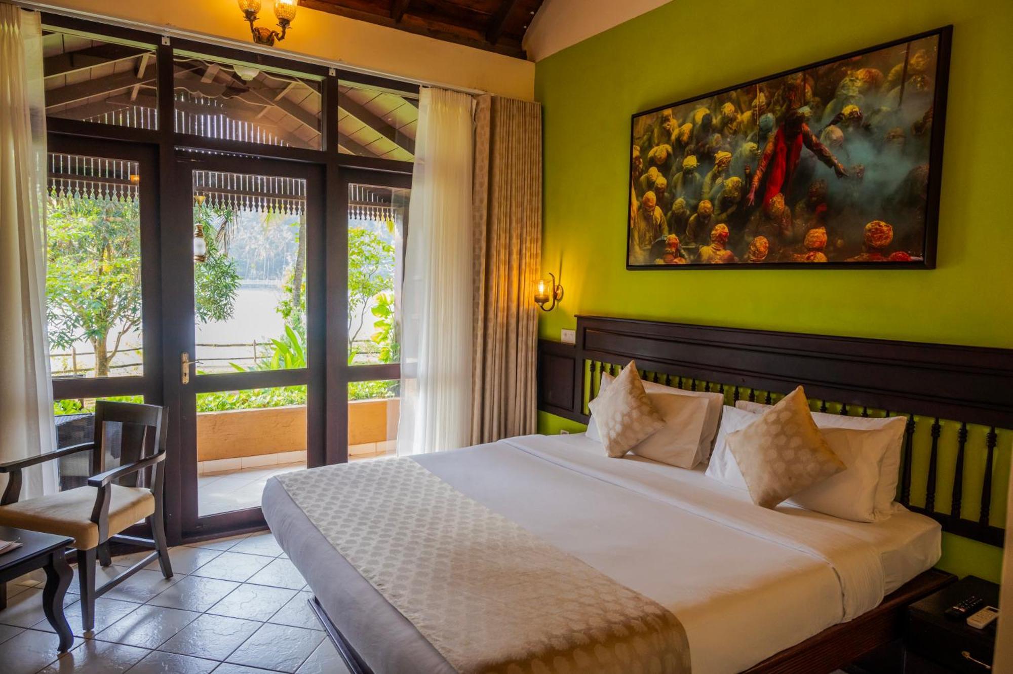 Fragrant Nature Backwater Resort & Ayurveda Spa Kollam Dış mekan fotoğraf