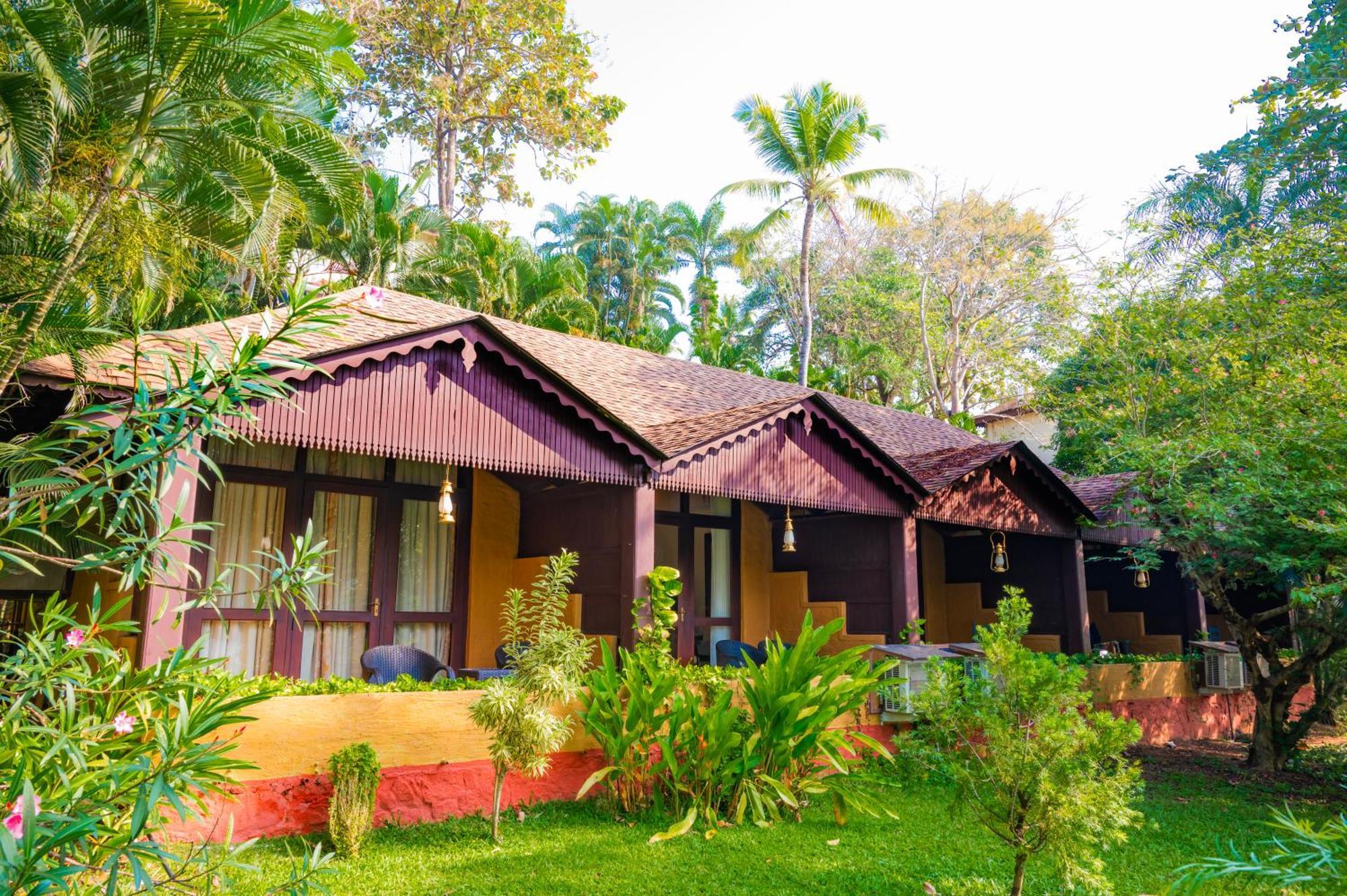 Fragrant Nature Backwater Resort & Ayurveda Spa Kollam Dış mekan fotoğraf