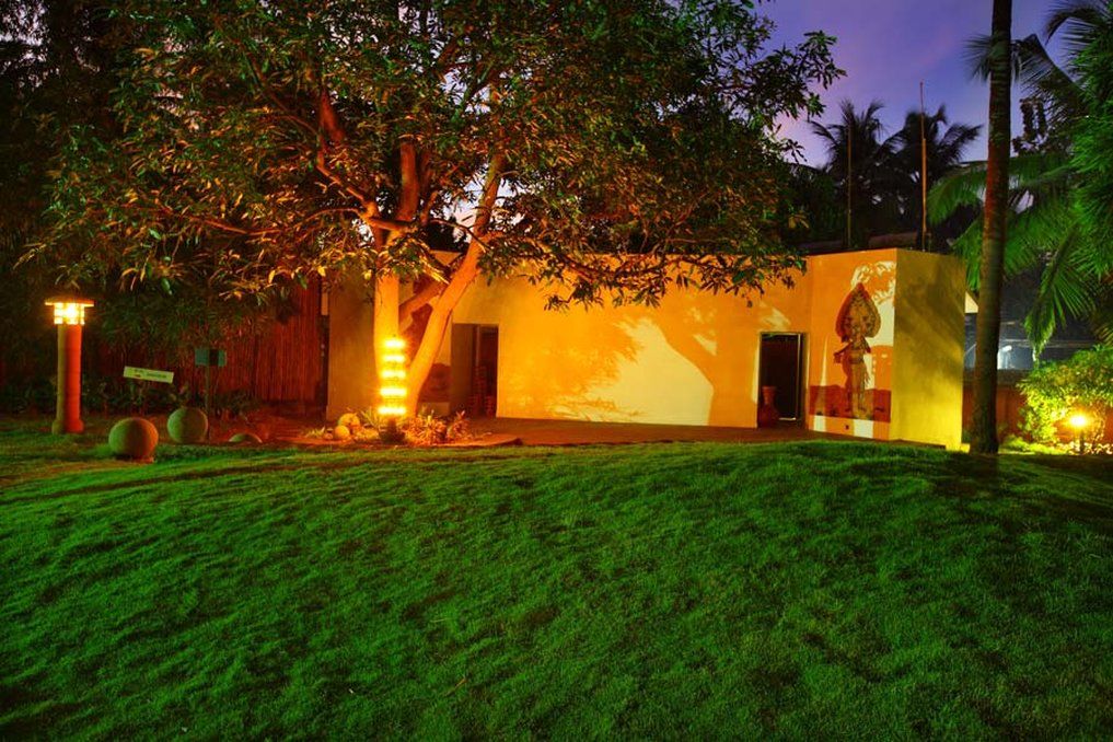Fragrant Nature Backwater Resort & Ayurveda Spa Kollam Dış mekan fotoğraf